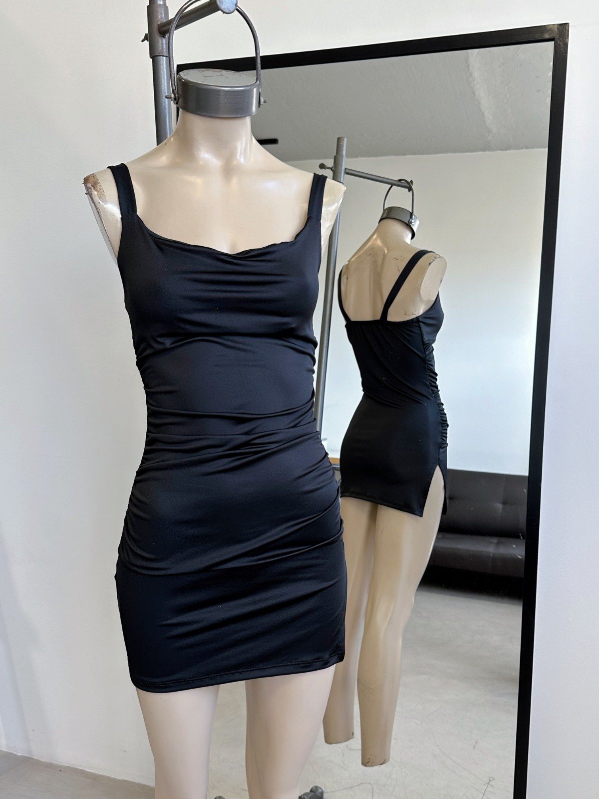 VESTIDO MICROFIBRA FRUNCE Y TAJO