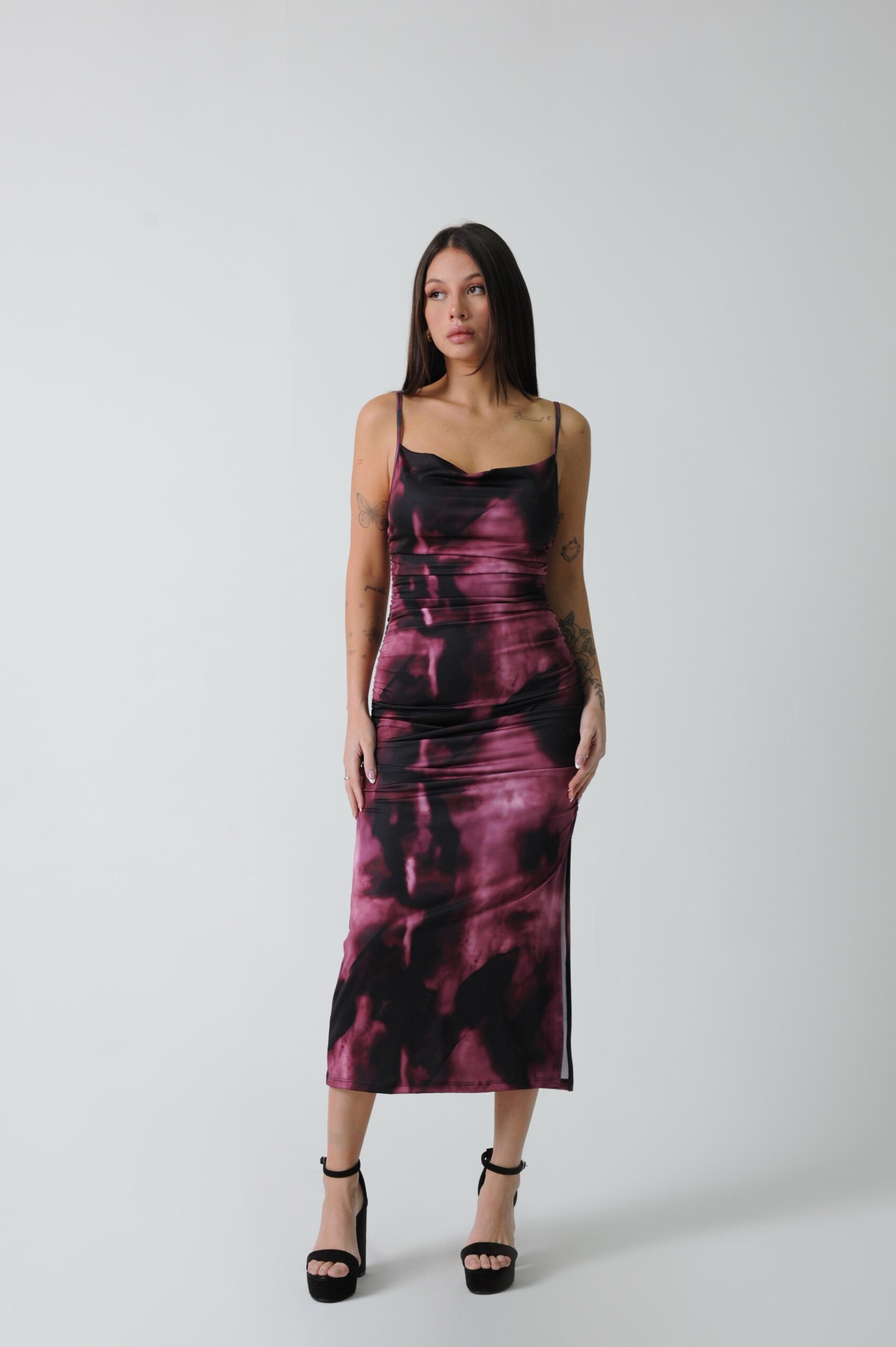 VESTIDO MICROFIBRA ESTAMPADA LARGO ELASTICOS COSTADO