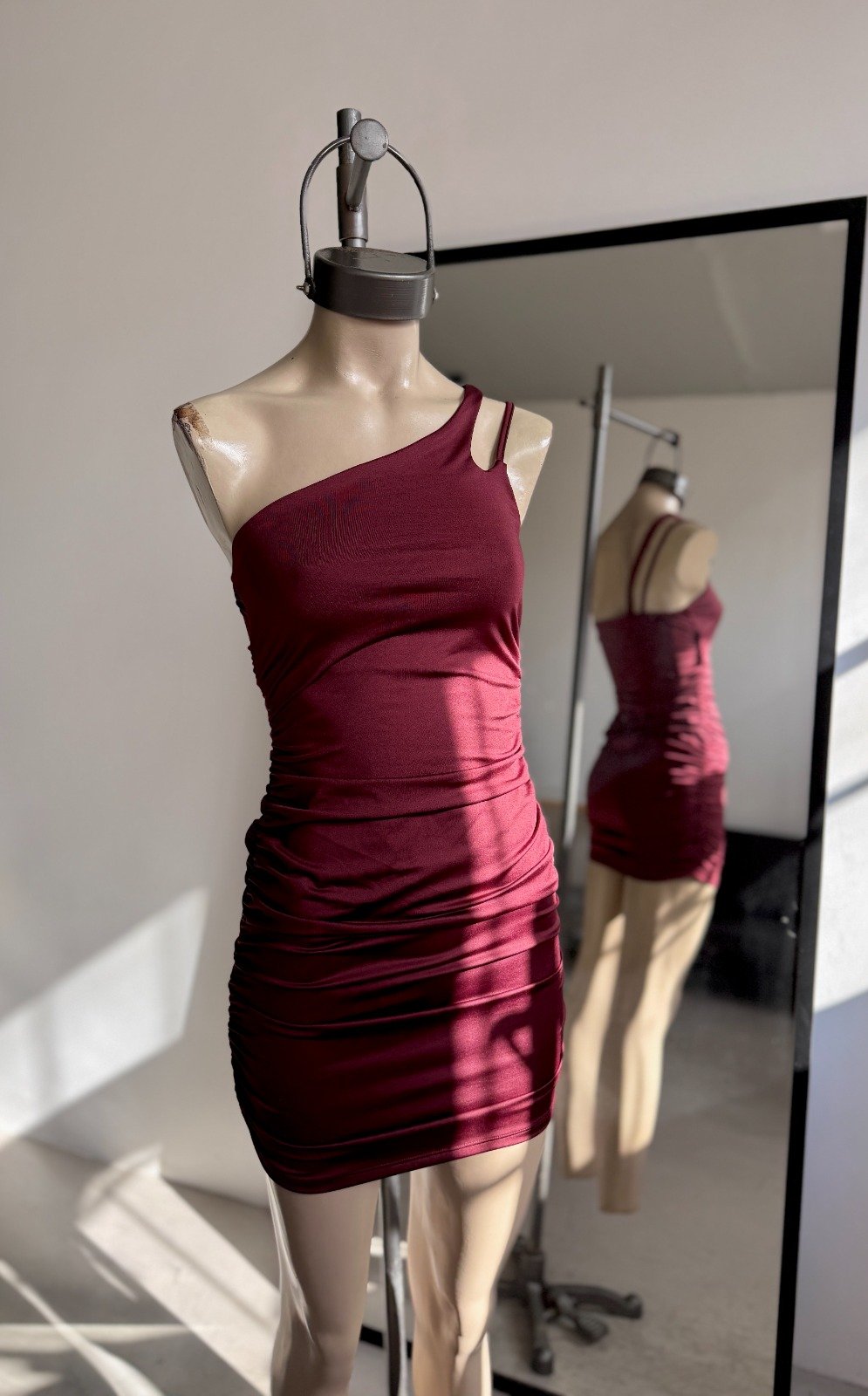 VESTIDO MICROFIBRA IRREGULAR 2 BRETELES