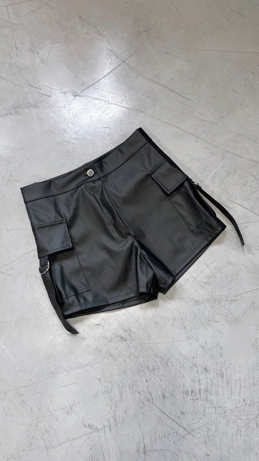 SHORT CUERINA CARGO