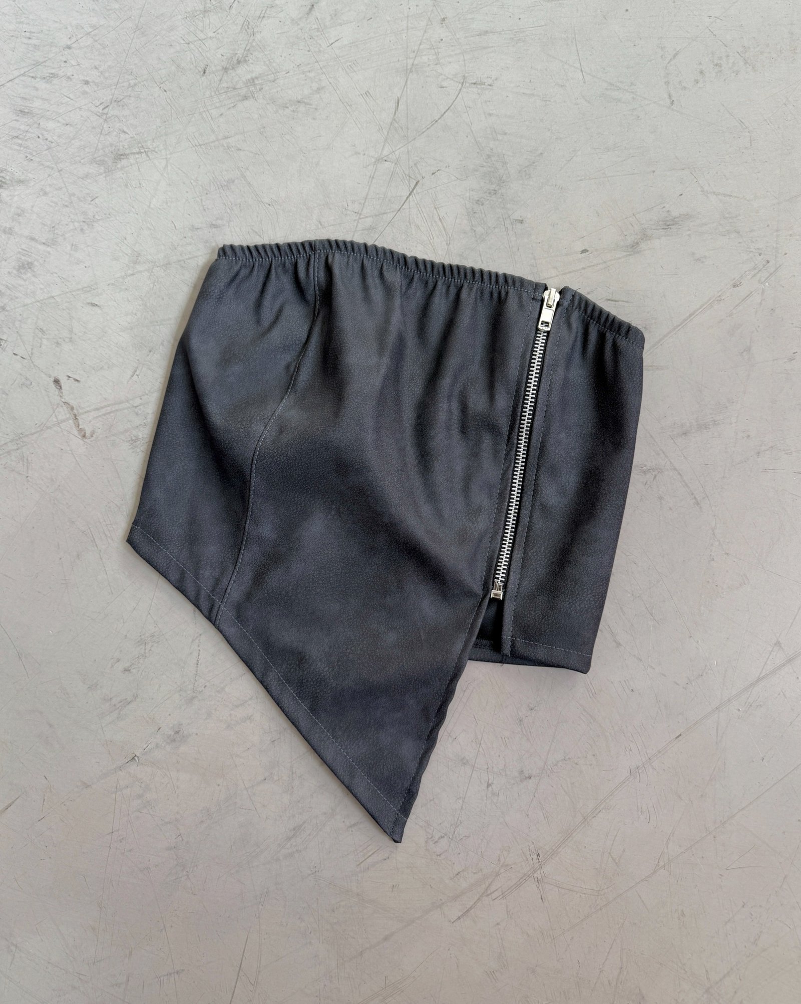 TOP CUERINA VINTAGE