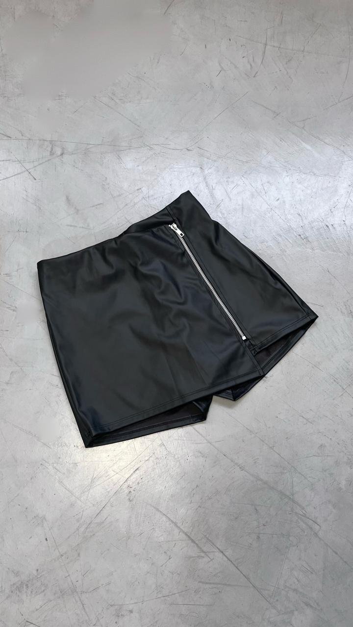 SHORT POLLERA CUERINA CIERRE