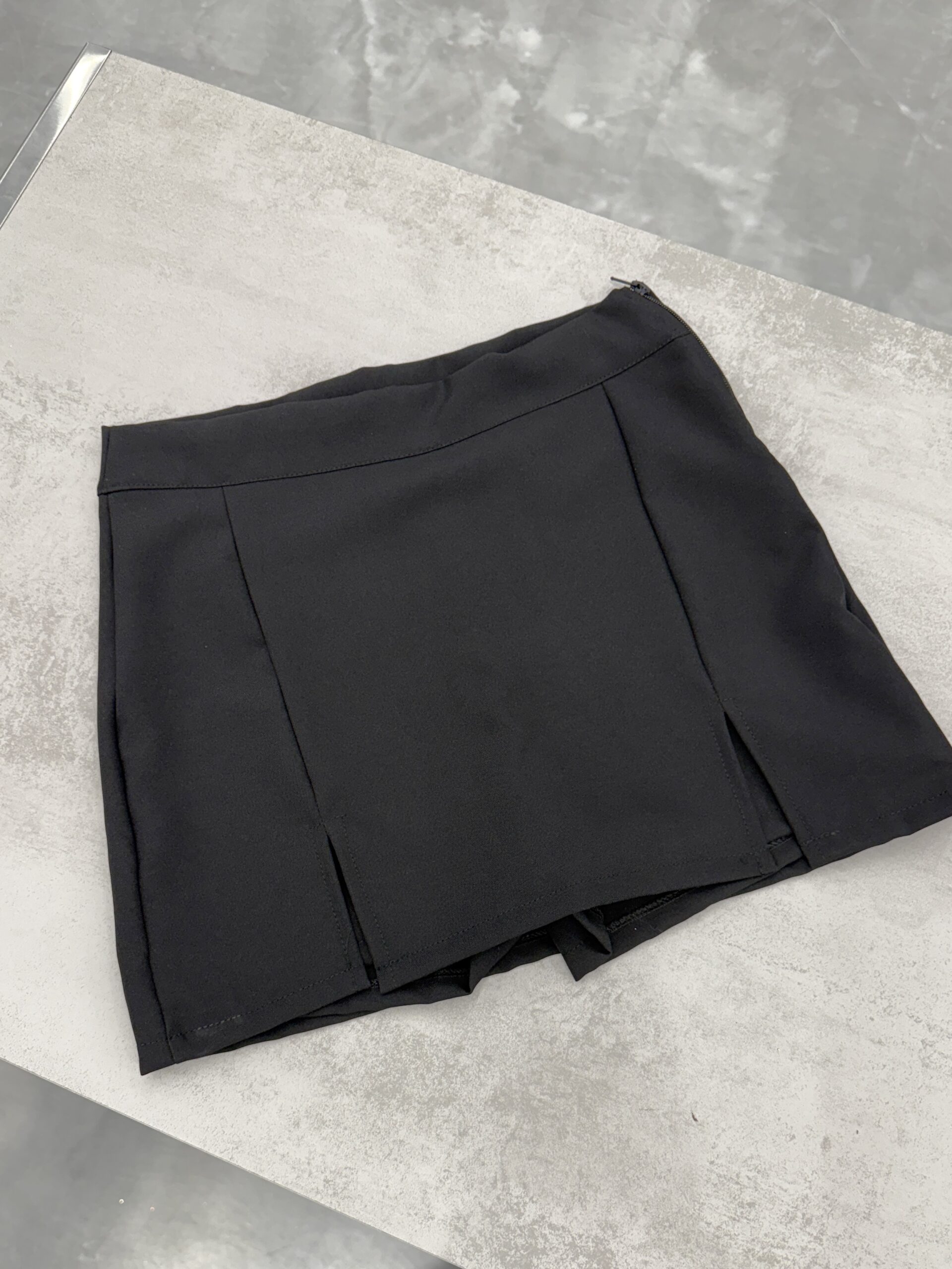 SHORT POLLERA SASTRERO CLAIR 2 TAJOS