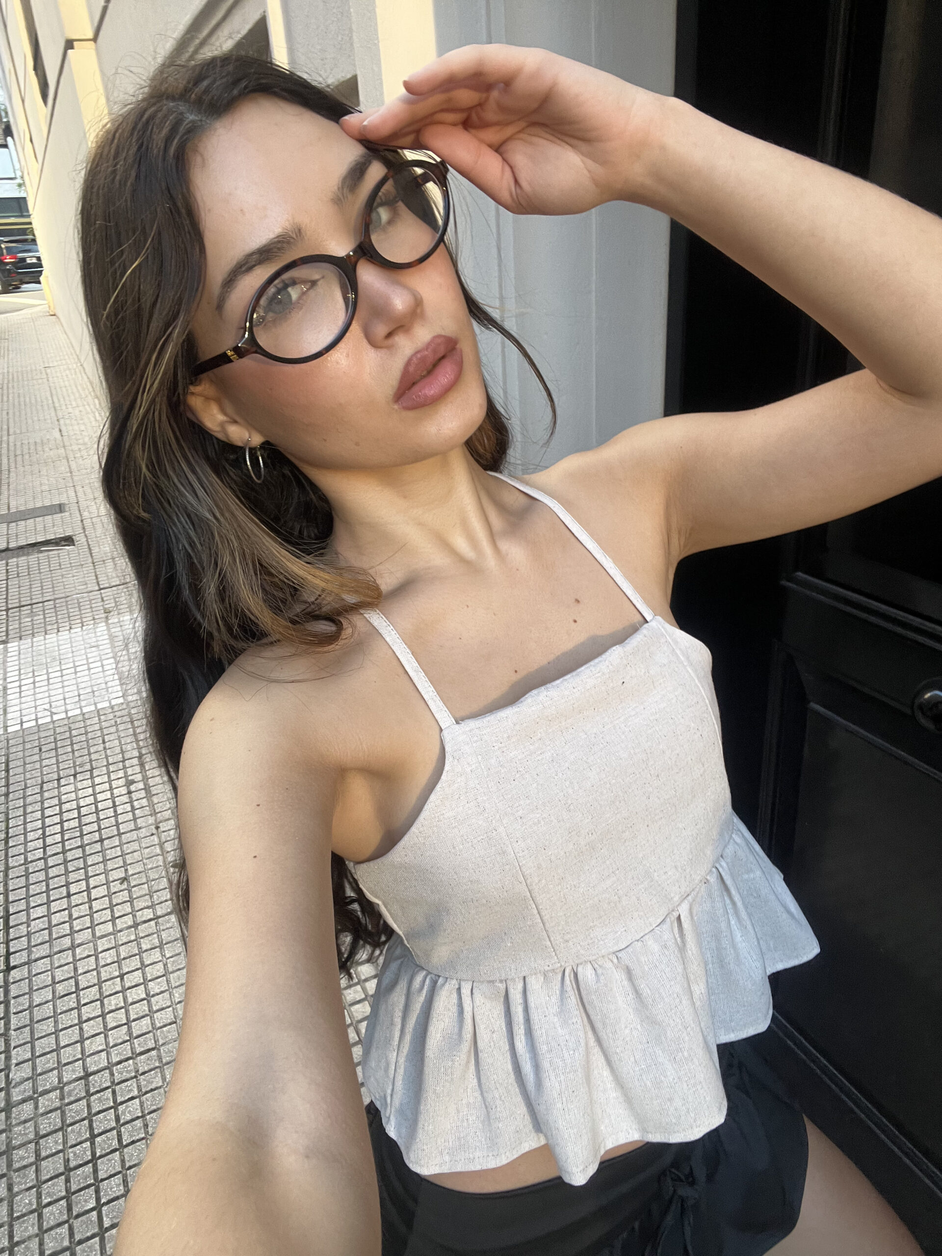 TOP LINO BRETEL VOLADO ABAJO ESPALDA CRUZADA