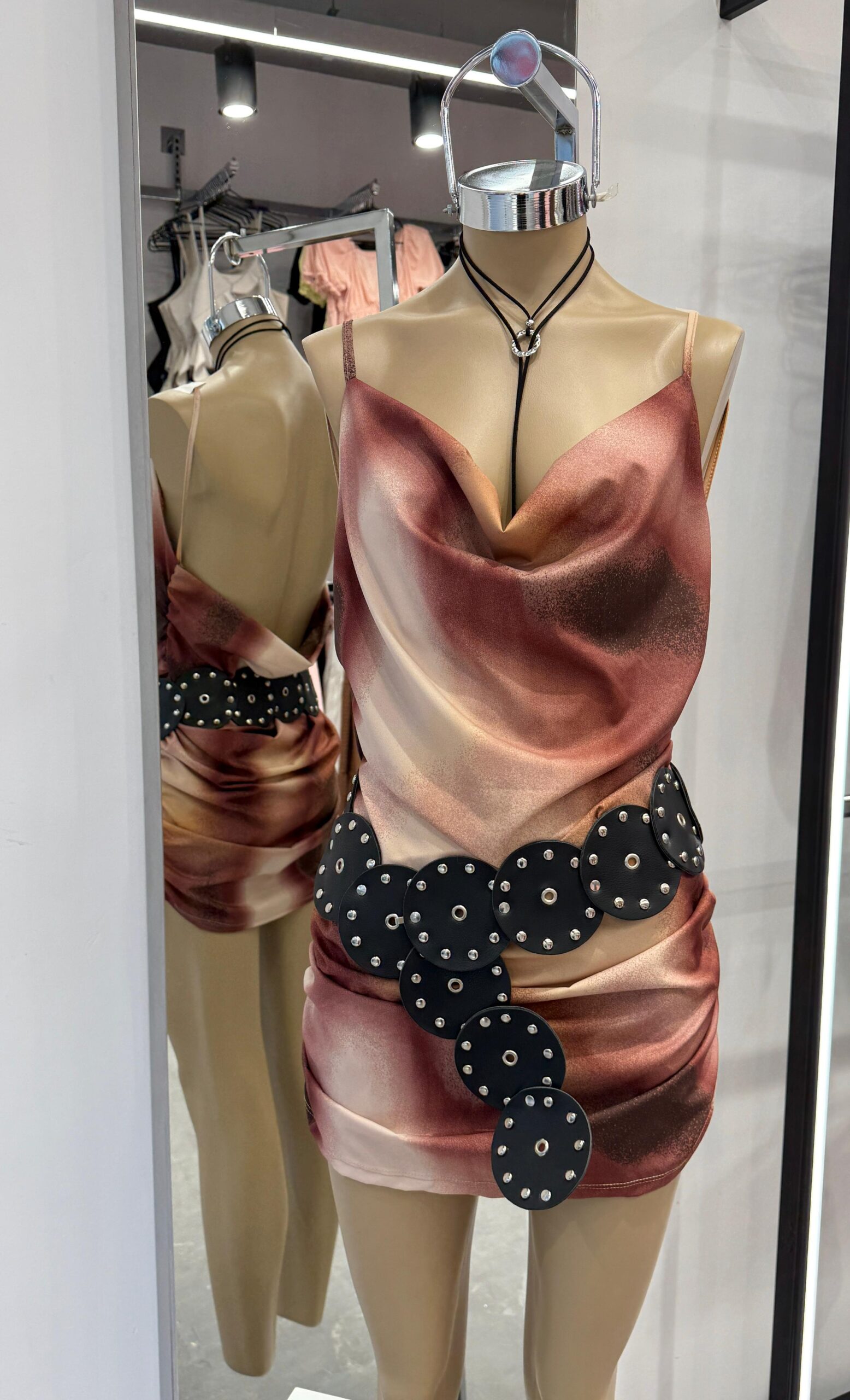 VESTIDO SEDA BUCHE ESCOTE Y BUCHE ESPALDA