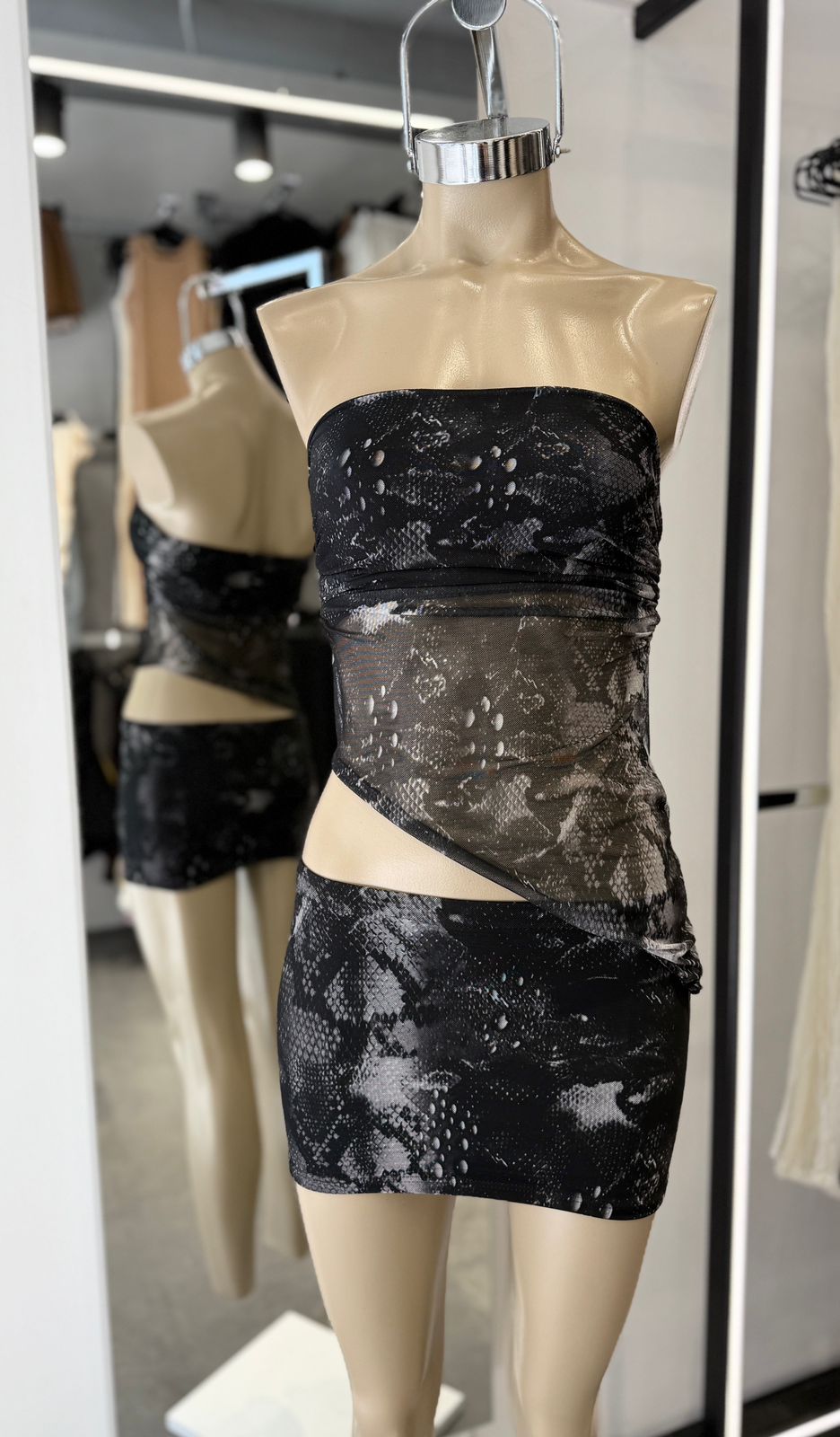 POLLERA TUL REPTIL TIRO BAJO