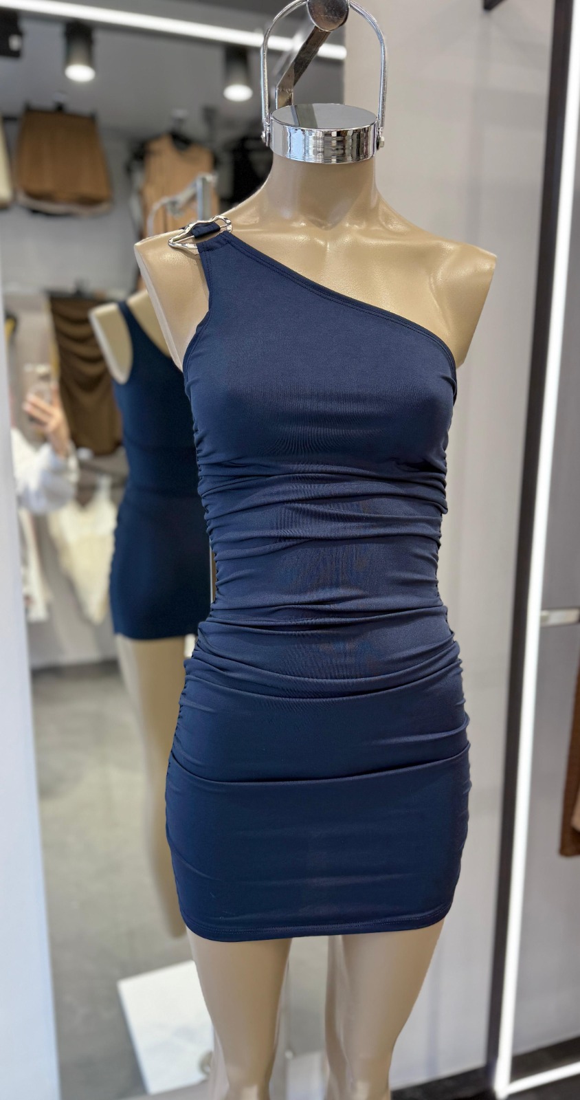 VESTIDO MICROFIBRA IRREGULAR HEBILLA HOMBRO