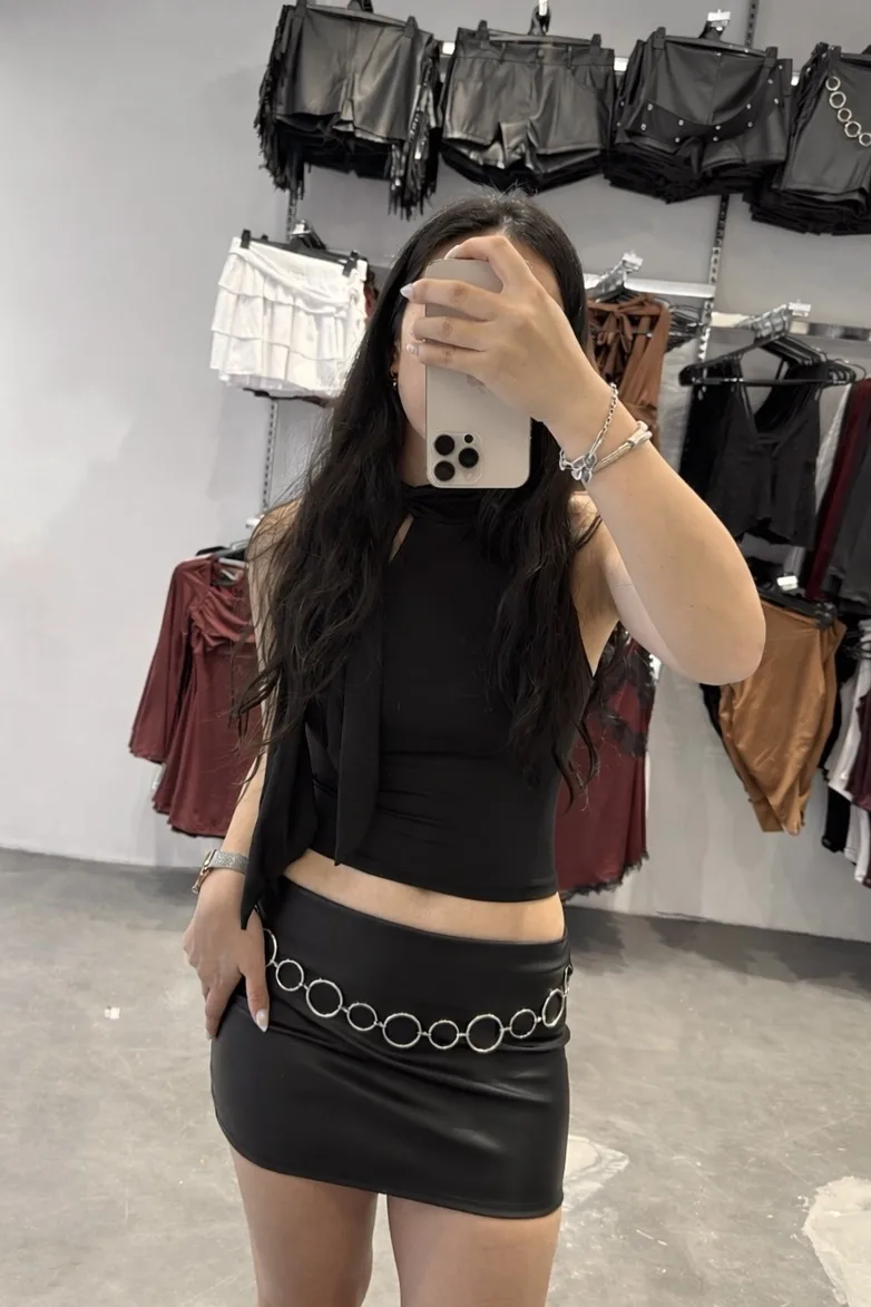 POLLERA CUERINA AROS