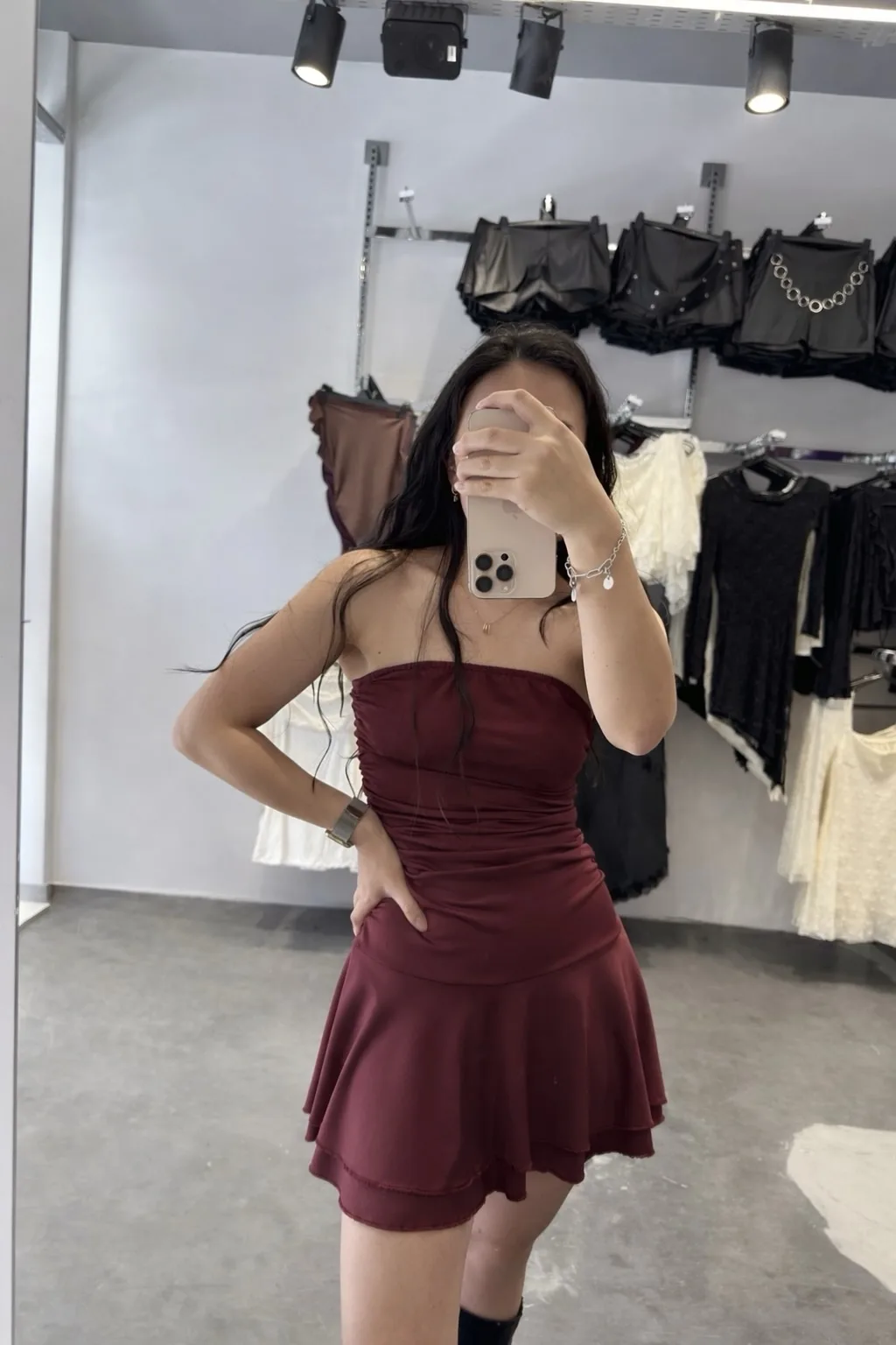 VESTIDO MICROFIBRA STRAPLESS DOBLE VOLADO