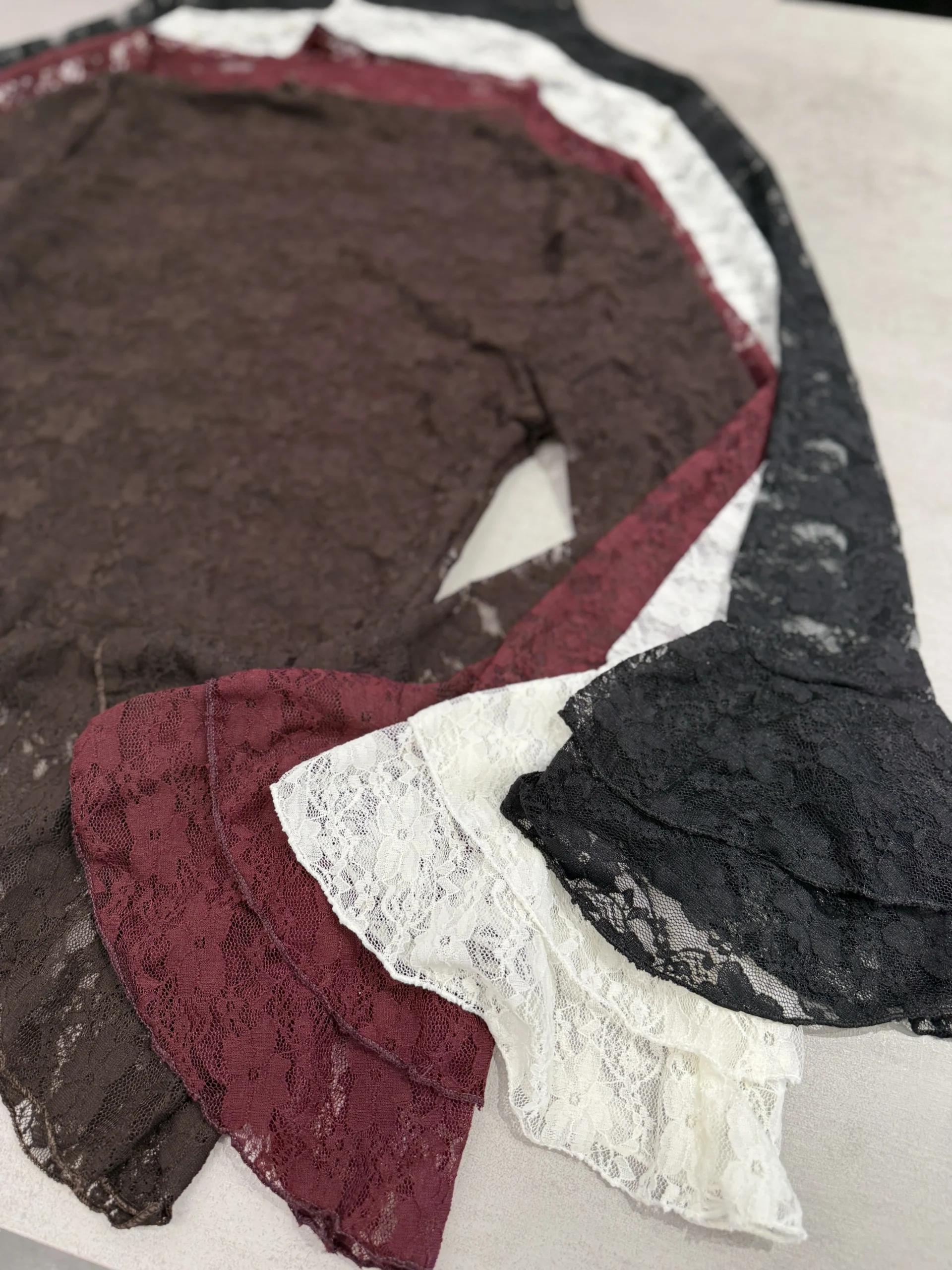 Alternative view of MANGA ENCAJE DOBLE VOLADO