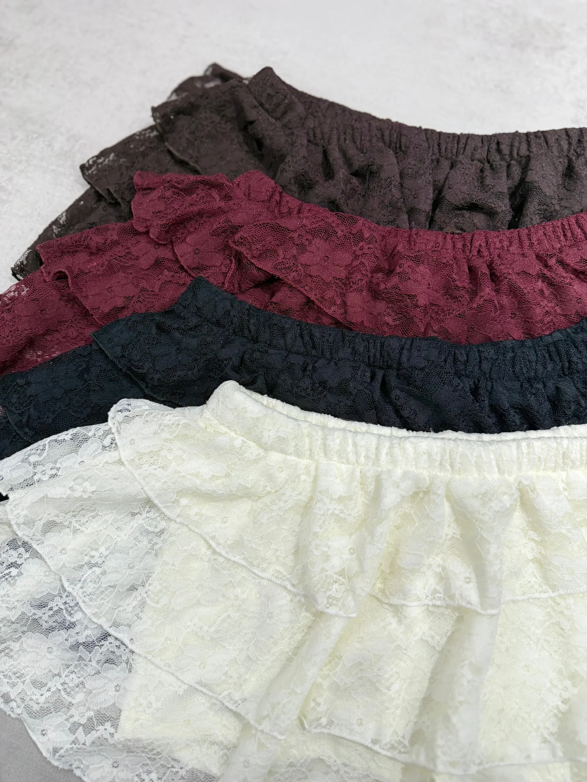 Alternative view of SHORT POLLERA ENCAJE