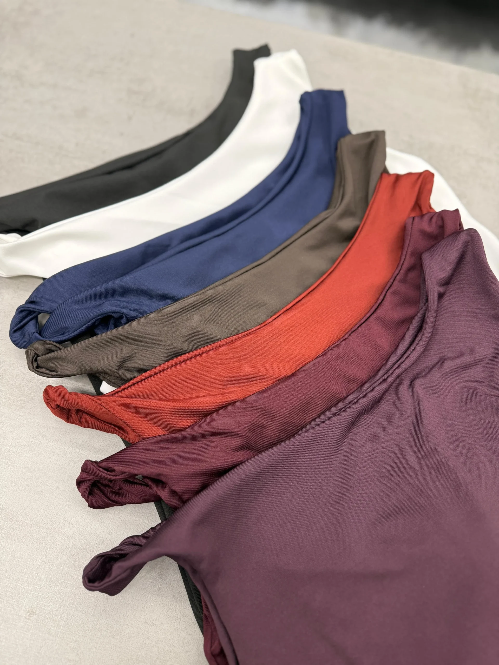 Alternative view of VESTIDO MICROFIBRA HOMBRO CAIDO