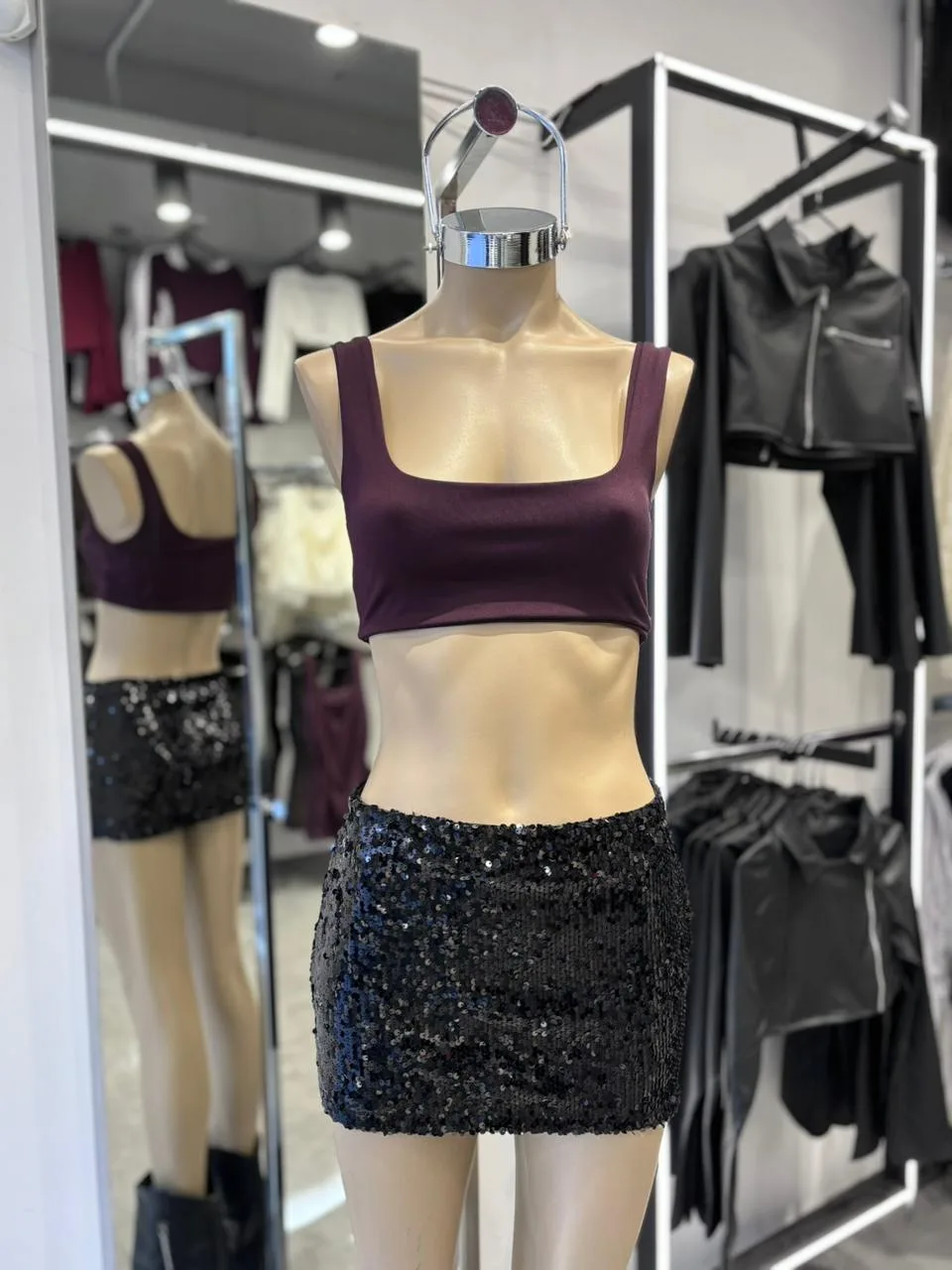 Alternative view of POLLERA LENTEJUELA TINI