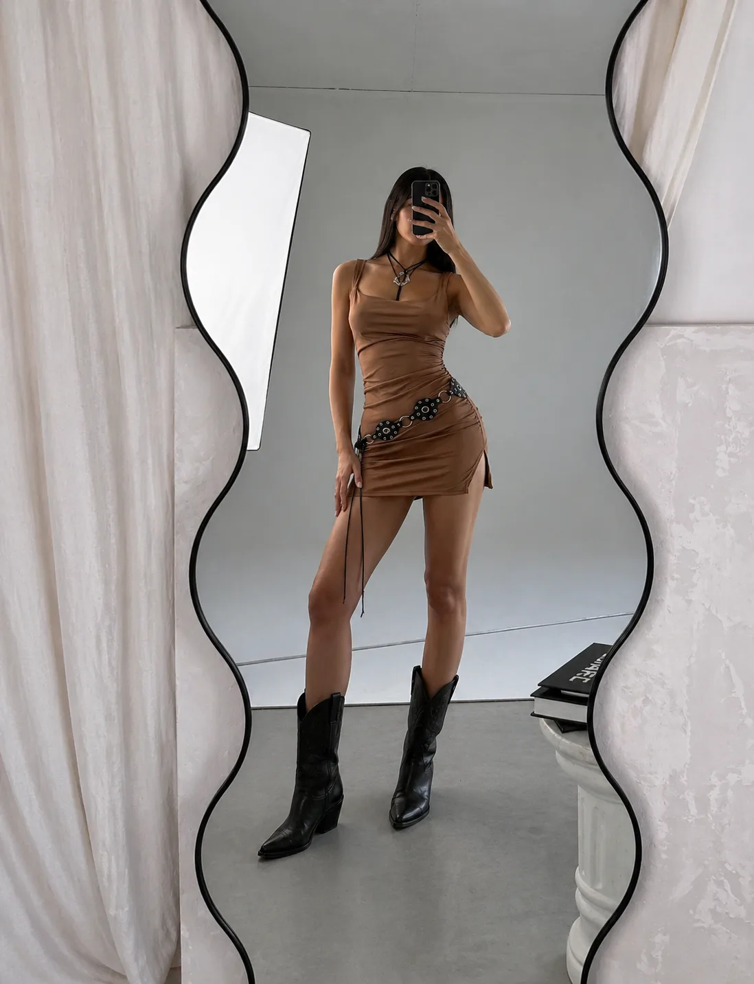 VESTIDO MICROFIBRA BRETEL ANCHO FRUNCE Y TAJO
