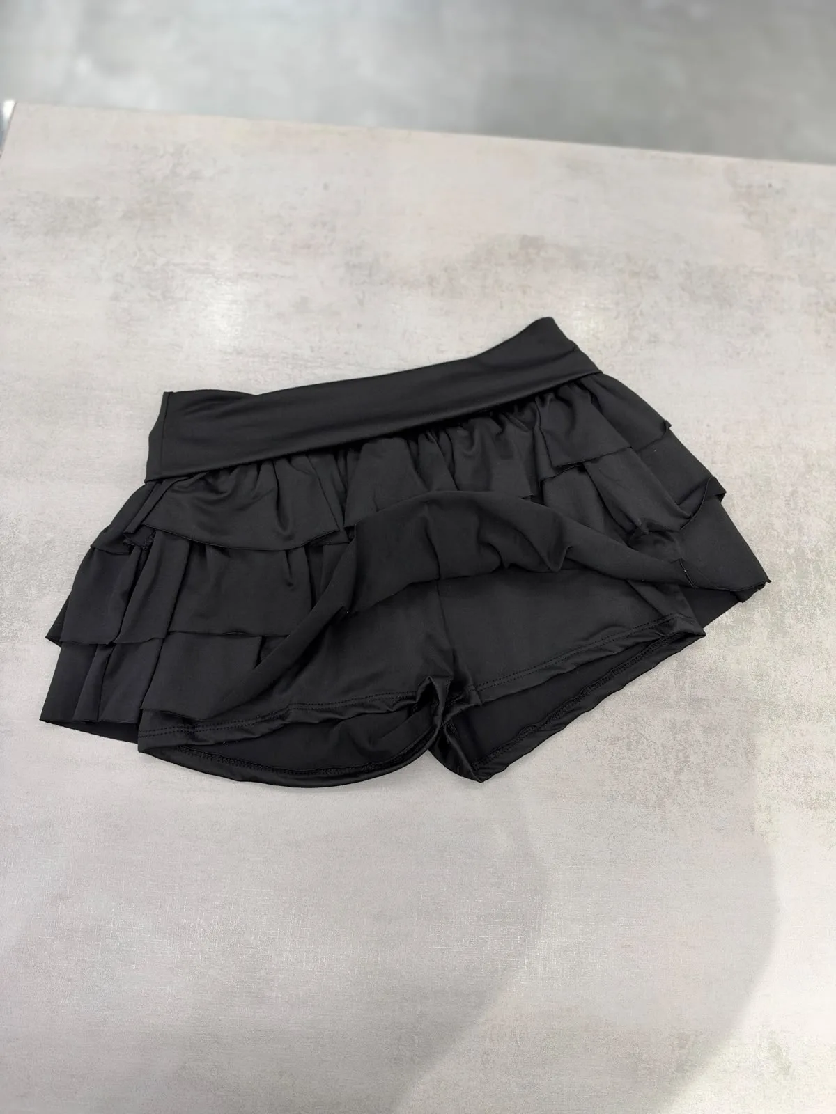 Alternative view of SHORT POLLERA MODAL