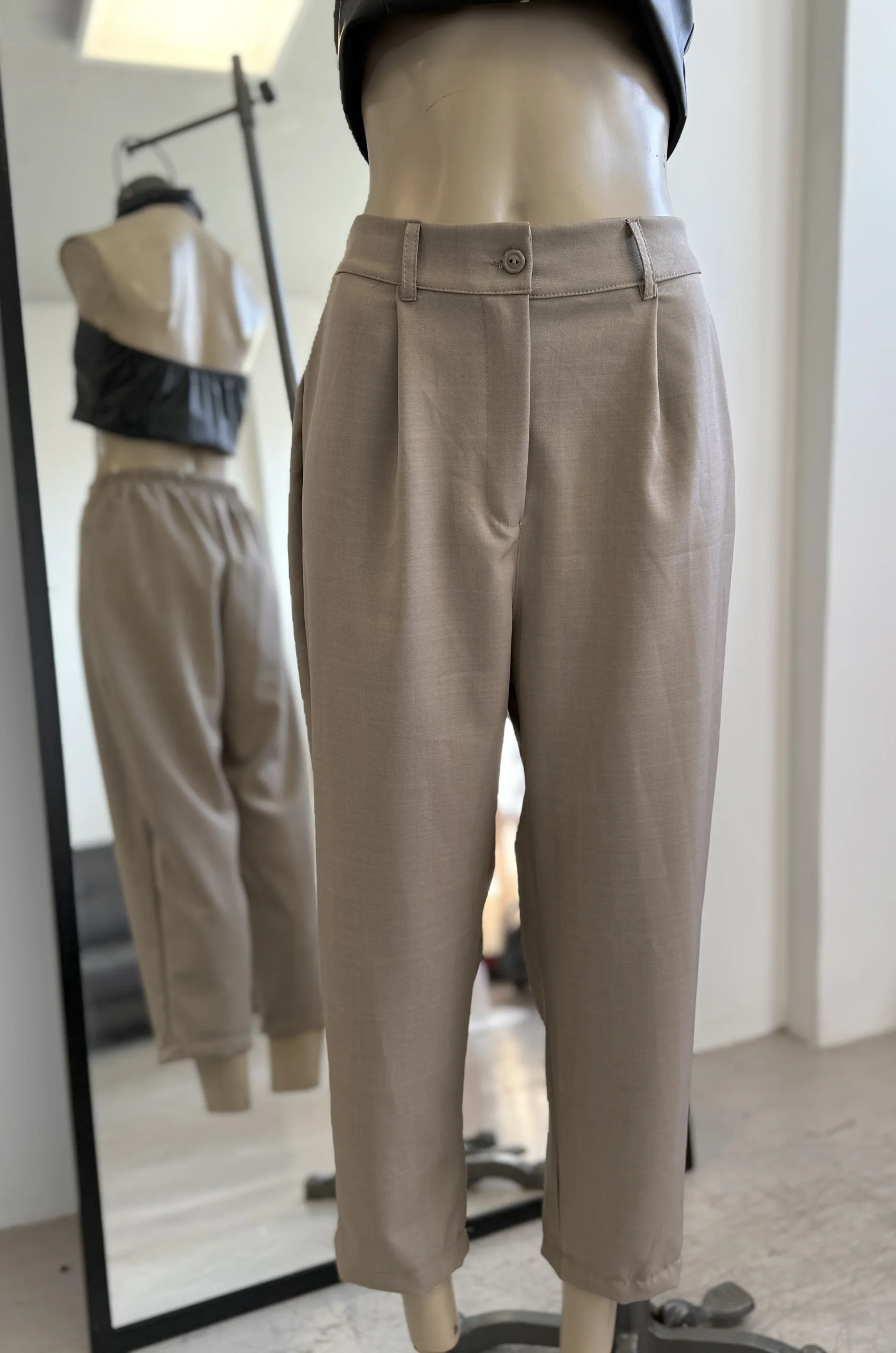 PANTALON SASTRERO BOTON ELASTICO