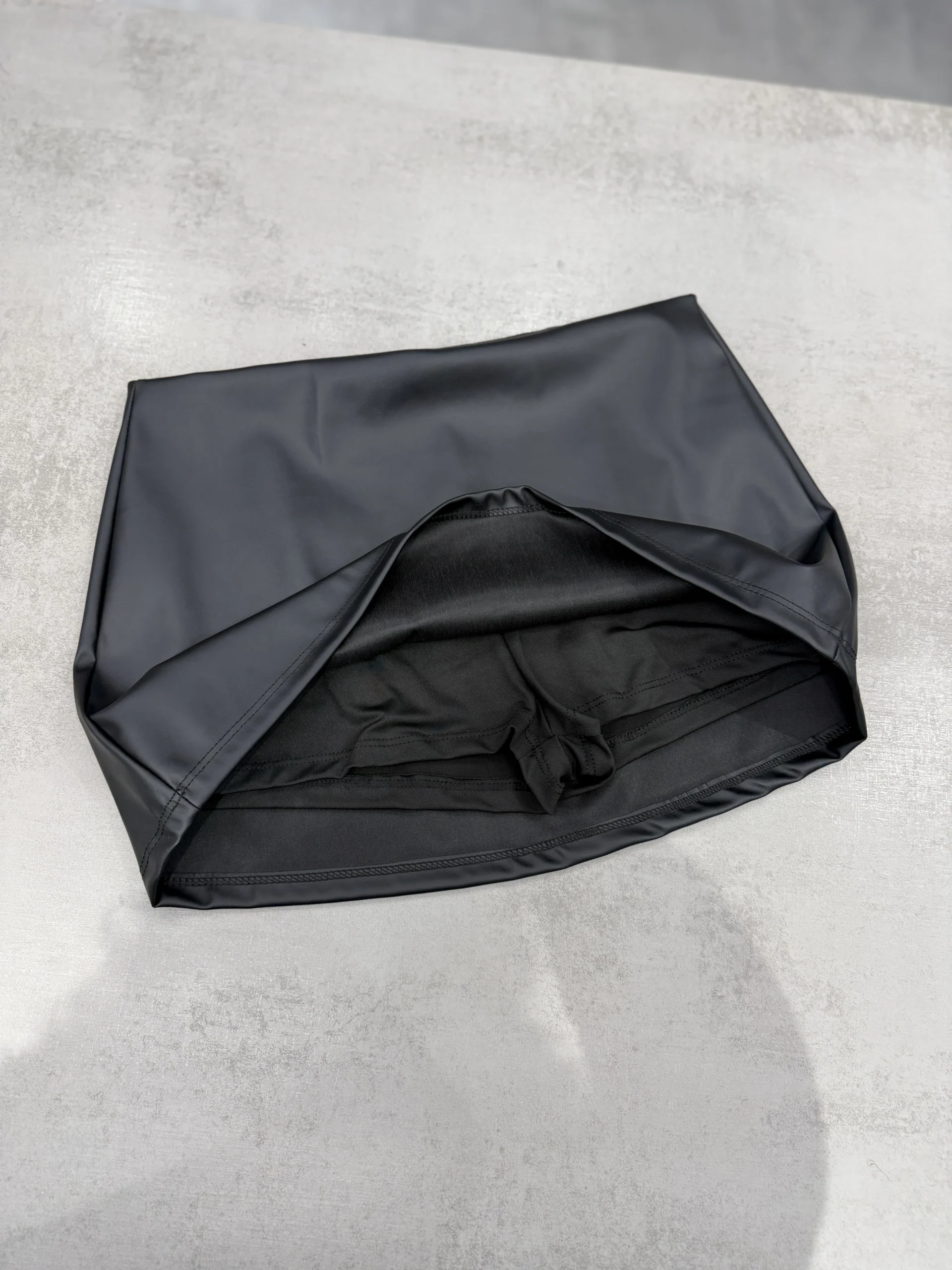 SHORT POLLERA CUERINA BASICA [SHORT MICROFIBRA INTERNO]