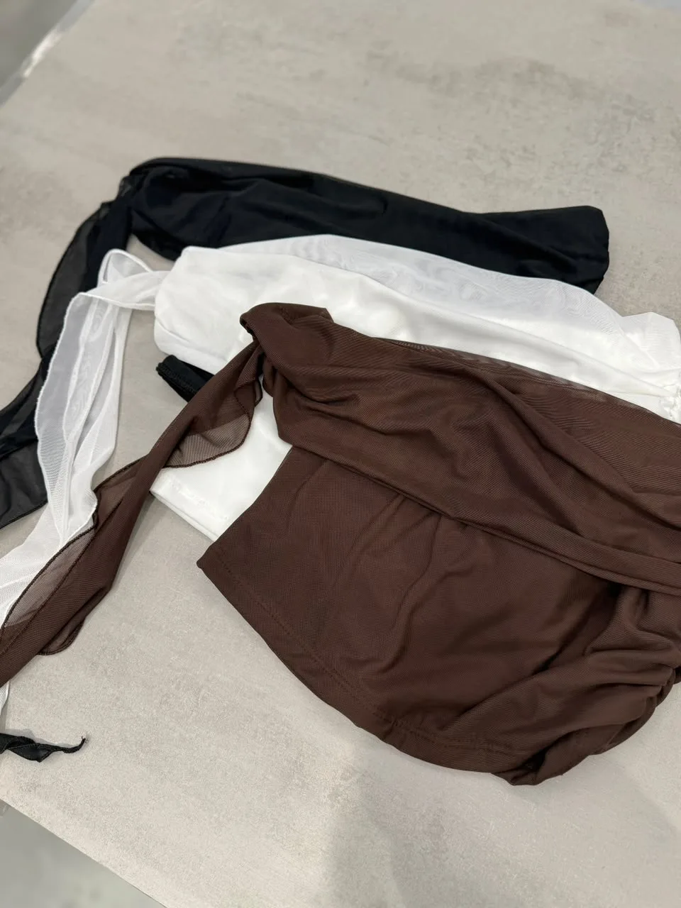 Alternative view of TOP TUL VOLADO