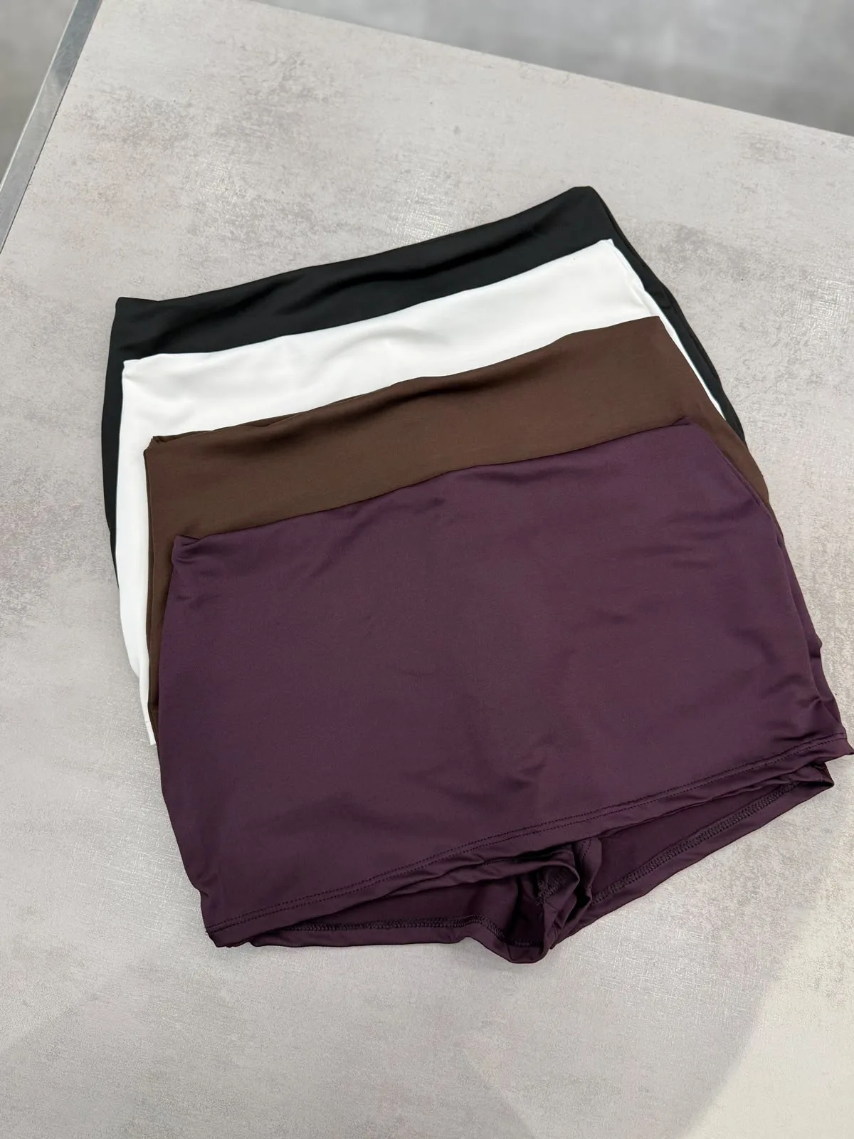 SHORT POLLERA MICROFIBRA
