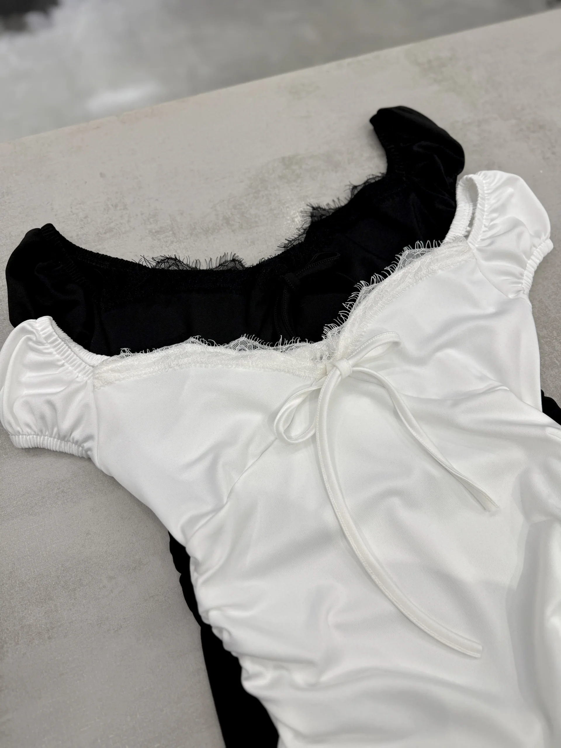 Alternative view of VESTIDO MICROFIBRA LARGO PUNTILLA