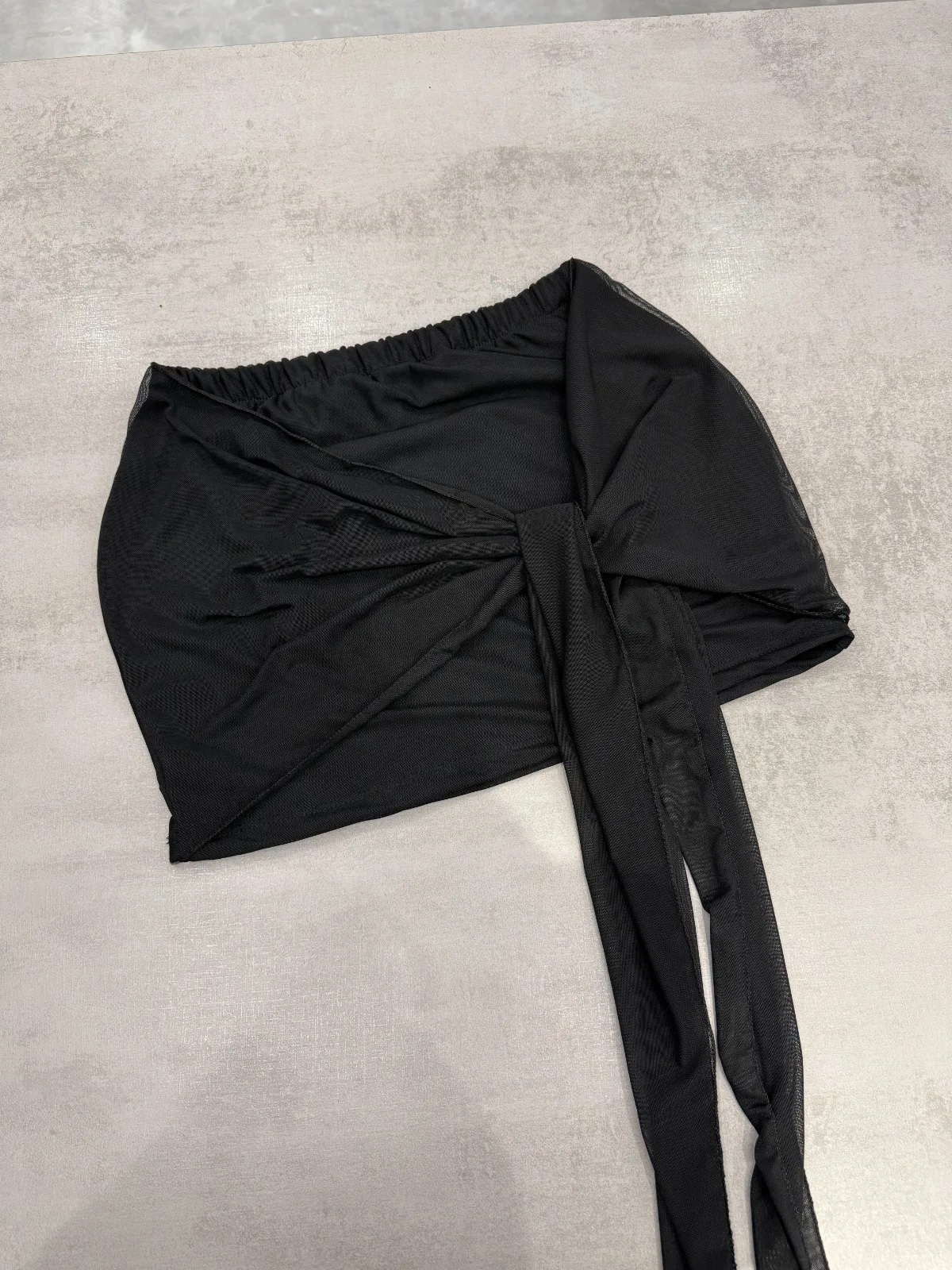 Alternative view of POLLERA TUL LAZO